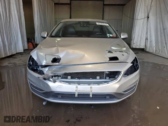 2015 Volvo S60 T5 Platinum с VIN YV1612TM2F2353008, выставлен на аукционе Copart как лот 69185513 с пробегом 70 403 миль миль и . История ставок и продаж доступна на DreamBid. Изображение 5.