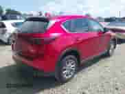 2023 Mazda CX-5 S Carbon Edition z VIN JM3KFBCM4P0239778, wystawiony jako IAAI lot #42856157 z przebiegiem 17 778 mil mil oraz . Historia ofert i sprzedaży dostępna na DreamBid. Obrazek 4.