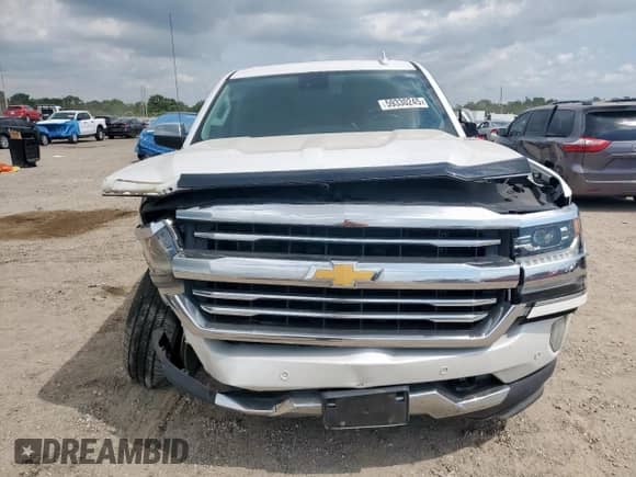 2018 Chevrolet Silverado 1500 High Country with VIN 3GCPCTEC4JG169008, listed as a Copart auction lot 61946425 with 102,114 mi miles and Salvage title. Bid and sale history available at DreamBid. Image 5.