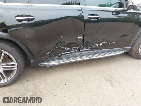 2022 Mercedes-Benz GLS 450 с VIN 4JGFF5KE9NA641773, выставлен на аукционе IAAI как лот 43294115 с пробегом 37 840 миль миль и . История ставок и продаж доступна на DreamBid. Изображение 6.