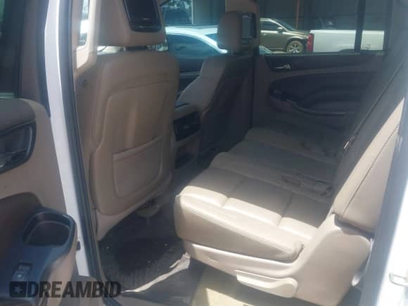 2015 Chevrolet Suburban LT z VIN 1GNSCJKC3FR598528, wystawiony jako IAAI lot #42572084 z przebiegiem 135 002 mil mil oraz . Historia ofert i sprzedaży dostępna na DreamBid. Obrazek 8.