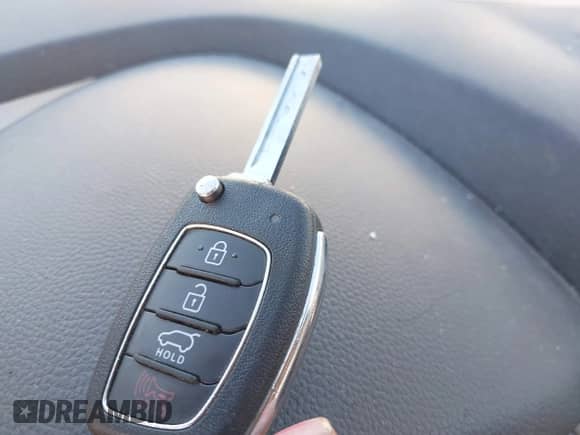 2017 Hyundai Santa Fe 2.4L с VIN 5XYZTDLB8HG459074, выставлен на аукционе IAAI как лот 43256843 с пробегом 113 721 миль миль и . История ставок и продаж доступна на DreamBid. Изображение 11.
