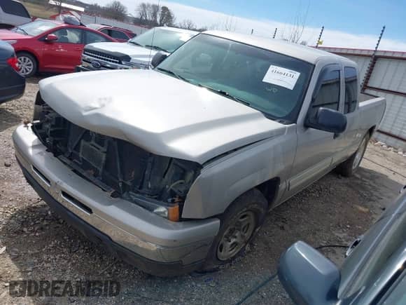 2006 Chevrolet Silverado 1500 LS с VIN 1GCEC19V16Z233584, выставлен на аукционе IAAI как лот 41664131 с пробегом 316 943 миль миль и . История ставок и продаж доступна на DreamBid. Изображение 2.