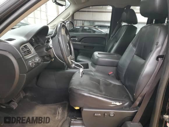 2010 GMC Sierra 1500 SLT z VIN 1GTSKWE33AZ137844, wystawiony jako Copart lot #45020075 z przebiegiem 179 681 mil mil oraz Szkoda całkowita • Salvage title. Historia ofert i sprzedaży dostępna na DreamBid. Obrazek 7.
