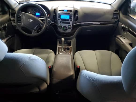 2012 Hyundai Santa Fe GLS z VIN 5XYZG3AB1CG113698, wystawiony jako Copart lot #71229884 z przebiegiem 252 820 mil mil oraz Szkoda całkowita • Salvage title. Historia ofert i sprzedaży dostępna na DreamBid. Obrazek 8.