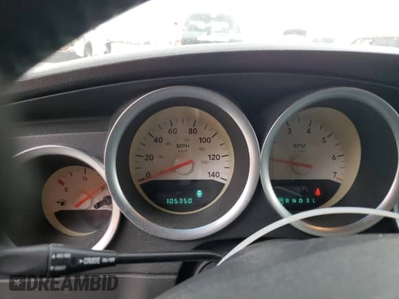 2005 Dodge Magnum SE with VIN 2D4FV48V65H510653, listed as a Copart auction lot 70927144 with 105,350 mi miles and Salvage title. Bid and sale history available at DreamBid. Image 9.