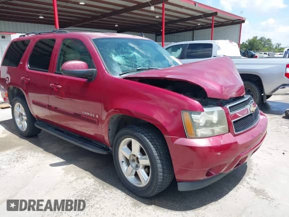 2007 Chevrolet Tahoe LT with VIN 1GNFK13077R184209, listed as a IAAI auction lot 42714223 with 182,011 mi miles and . Bid and sale history available at DreamBid. Image 1.