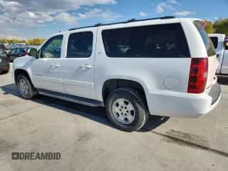 2013 Chevrolet Suburban LT with VIN 1GNSKJE72DR270919, listed as a Copart auction lot 86899285 with 214,999 mi miles and Clean title. Bid and sale history available at DreamBid. Image 2.