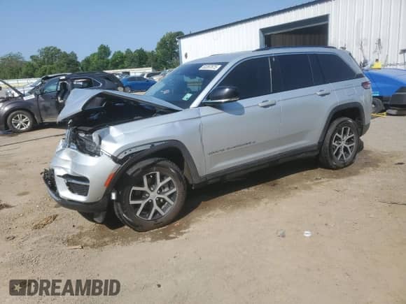 2023 Jeep Grand Cherokee Limited z VIN 1C4RJGBG1P8902983, wystawiony jako Copart lot #53397875 z przebiegiem 35 288 mil mil oraz Szkoda całkowita • Salvage title. Historia ofert i sprzedaży dostępna na DreamBid. Obrazek 1.