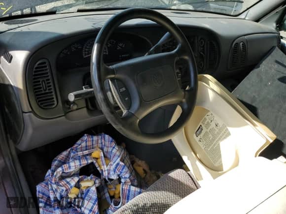 1999 Dodge Passenger with VIN 2B5WB35Z4XK558674, listed as a Copart auction lot 50013815 with 140,979 mi miles and Salvage title. Bid and sale history available at DreamBid. Image 8.