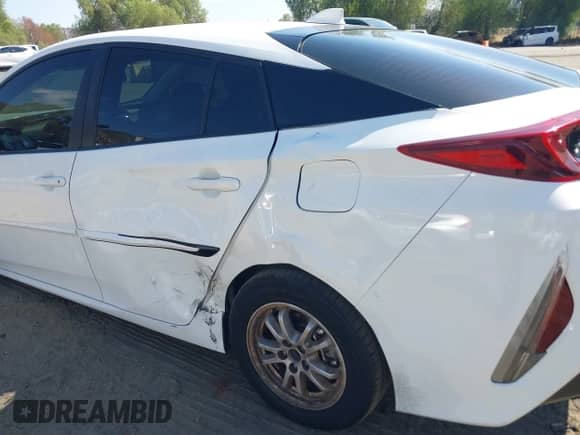 2022 Toyota Prius Limited with VIN JTDKAMFP7N3201286, listed as a IAAI auction lot 43282629 with 31,664 mi miles and . Bid and sale history available at DreamBid. Image 18.