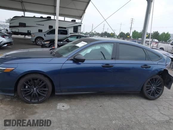 2023 Honda Accord Touring with VIN 1HGCY2F85PA005862, listed as a IAAI auction lot 42584286 with 106,830 mi miles and . Bid and sale history available at DreamBid. Image 14.