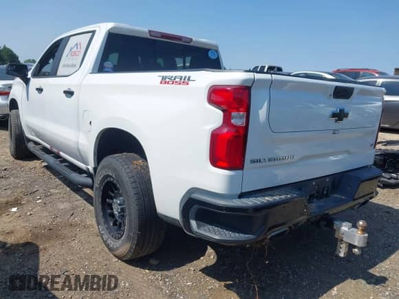 2022 Chevrolet Silverado 1500 LT Trail Boss z VIN 1GCPYFED7NZ146324, wystawiony jako IAAI lot #42416840 z przebiegiem 69 309 mil mil oraz . Historia ofert i sprzedaży dostępna na DreamBid. Obrazek 3.
