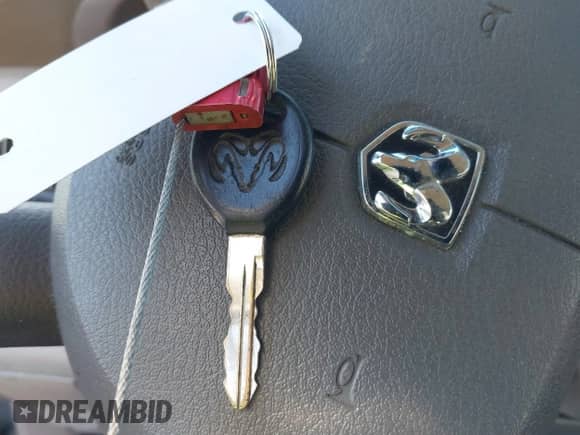 2004 Dodge 1500 ST с VIN 1D7HA16N14J114166, выставлен на аукционе IAAI как лот 41349794 с пробегом 150 079 миль миль и . История ставок и продаж доступна на DreamBid. Изображение 11.