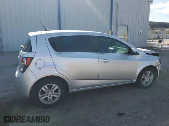 2013 Chevrolet Sonic LT с VIN 1G1JC6SB5D4235532, выставлен на аукционе Copart как лот 63789535 с пробегом 64 072 миль миль и Списание • Salvage title. История ставок и продаж доступна на DreamBid. Изображение 3.