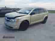 2010 Dodge Journey SE с VIN 3D4PG4FB2AT266198, выставлен на аукционе IAAI как лот 43344950 с пробегом 256 373 миль миль и . История ставок и продаж доступна на DreamBid. Изображение 2.