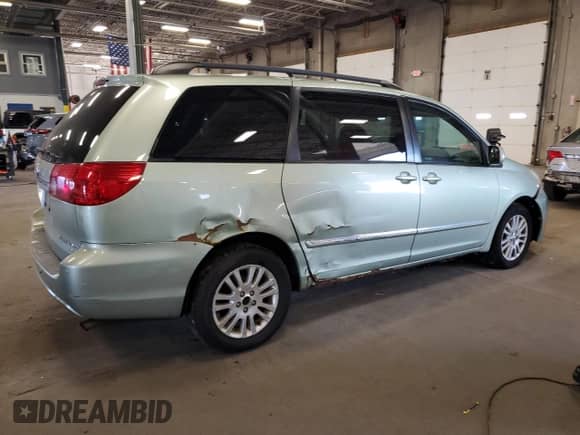 2008 Toyota Sienna XLE z VIN 5TDBK22C18S011345, wystawiony jako Copart lot #80895945 z przebiegiem 254 250 mil mil oraz Czysty tytuł • Clean title. Historia ofert i sprzedaży dostępna na DreamBid. Obrazek 3.