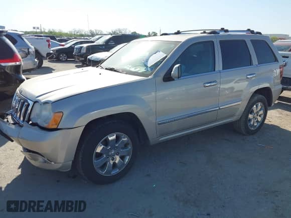 2008 Jeep Grand Cherokee Overland с VIN 1J8HS68268C192341, выставлен на аукционе IAAI как лот 42019307 с пробегом 99 003 миль миль и . История ставок и продаж доступна на DreamBid. Изображение 2.
