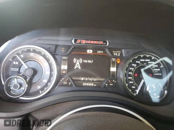 2020 Ram 1500 Rebel z VIN 1C6SRFLT4LN385004, wystawiony jako Copart lot #81076245 z przebiegiem 74 355 mil mil oraz Szkoda całkowita • Salvage title. Historia ofert i sprzedaży dostępna na DreamBid. Obrazek 9.