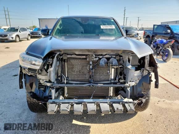 2021 Toyota Tacoma Limited with VIN 3TMGZ5AN8MM403755, listed as a Copart auction lot 57264765 with 66,533 mi miles and Clean title. Bid and sale history available at DreamBid. Image 5.