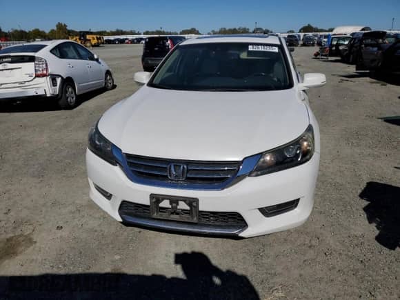 2013 Honda Accord EX-L с VIN 1HGCR2F85DA064211, выставлен на аукционе Copart как лот 82618295 с пробегом 141 472 миль миль и Списание • Salvage title. История ставок и продаж доступна на DreamBid. Изображение 5.