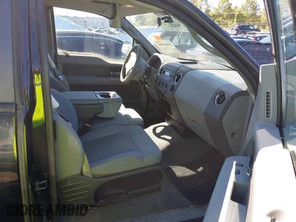 2007 Ford F-150 XLT z VIN 1FTPX14V37FA27514, wystawiony jako IAAI lot #43400490 z przebiegiem 124 017 mil mil oraz . Historia ofert i sprzedaży dostępna na DreamBid. Obrazek 5.