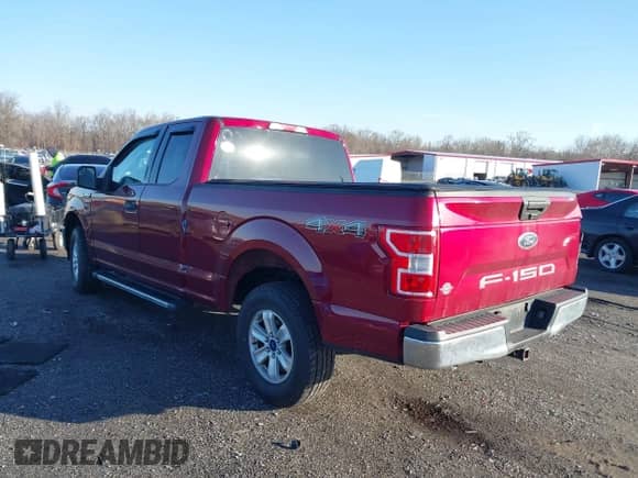 2018 Ford F-150 XL z VIN 1FTEX1EB3JFA21375, wystawiony jako IAAI lot #41517176 z przebiegiem 123 198 mil mil oraz . Historia ofert i sprzedaży dostępna na DreamBid. Obrazek 3.