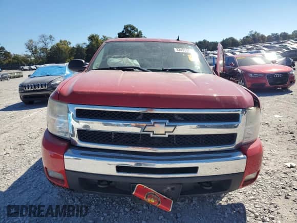 2009 Chevrolet Silverado 1500 LT z VIN 2GCEK233591112442, wystawiony jako Copart lot #82499845 z przebiegiem 170 611 mil mil oraz Szkoda całkowita • Salvage title. Historia ofert i sprzedaży dostępna na DreamBid. Obrazek 5.