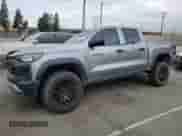 2023 Chevrolet Colorado 4WD Trail Boss z VIN 1GCPTEEK3P1197621, wystawiony jako Copart lot #65346155 z przebiegiem 41 432 mil mil oraz Szkoda całkowita • Salvage title. Historia ofert i sprzedaży dostępna na DreamBid. Obrazek 1.