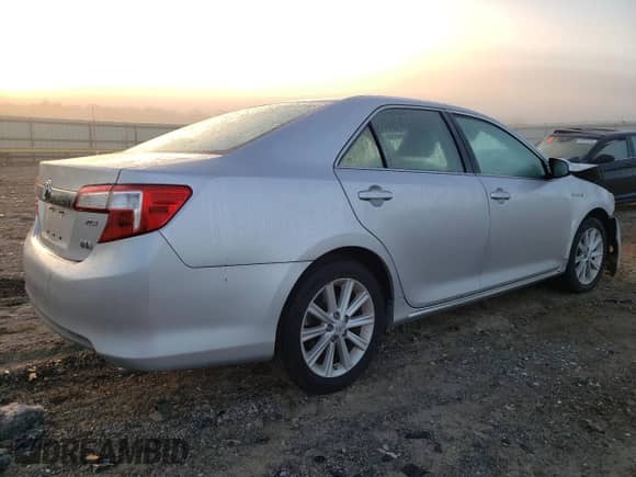 2012 Toyota Camry XLE with VIN 4T1BD1FK1CU049387, listed as a Copart auction lot 81140615 with 230,694 mi miles and Salvage title. Bid and sale history available at DreamBid. Image 3.