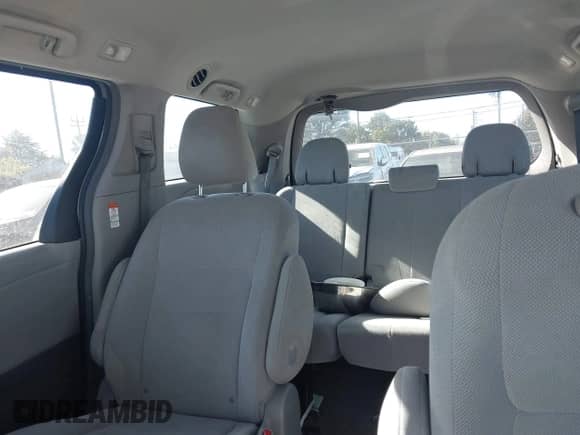 2016 Toyota Sienna L with VIN 5TDZK3DC2GS743662, listed as a IAAI auction lot 43425945 with 224,267 mi miles and . Bid and sale history available at DreamBid. Image 8.