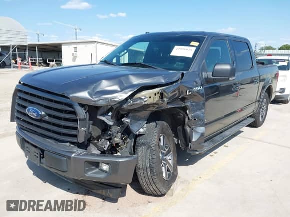 2017 Ford F-150 XL z VIN 1FTEW1CP7HFB49260, wystawiony jako IAAI lot #42951829 z przebiegiem 128 291 mil mil oraz . Historia ofert i sprzedaży dostępna na DreamBid. Obrazek 2.
