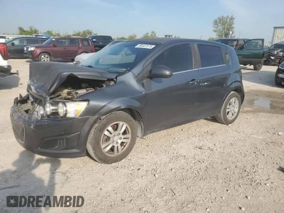 2013 Chevrolet Sonic LT с VIN 1G1JC6SG4D4183404, выставлен на аукционе Copart как лот 80407575 с пробегом Не указан миль и Списание • Salvage title. История ставок и продаж доступна на DreamBid. Изображение 1.