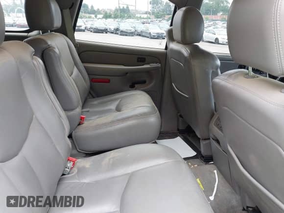 2004 Chevrolet Tahoe Z71 z VIN 1GNEK13Z84R214114, wystawiony jako IAAI lot #42927552 z przebiegiem 199 871 mil mil oraz . Historia ofert i sprzedaży dostępna na DreamBid. Obrazek 8.