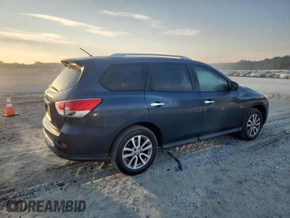 2016 Nissan Pathfinder S with VIN 5N1AR2MN6GC601025, listed as a Copart auction lot 81320765 with 169,890 mi miles and Salvage title. Bid and sale history available at DreamBid. Image 3.