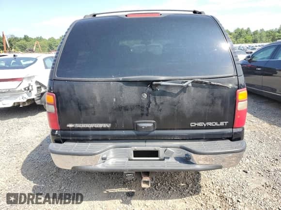 2002 Chevrolet Suburban Z71 with VIN 3GNFK16Z92G328507, listed as a Copart auction lot 65839945 with 235,047 mi miles and Clean title. Bid and sale history available at DreamBid. Image 6.