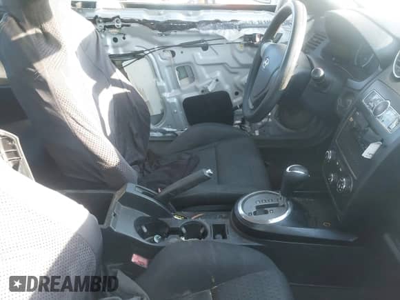 2008 Hyundai Tiburon GS с VIN KMHHM66D98U292591, выставлен на аукционе IAAI как лот 42021445 с пробегом 219 750 миль миль и . История ставок и продаж доступна на DreamBid. Изображение 5.