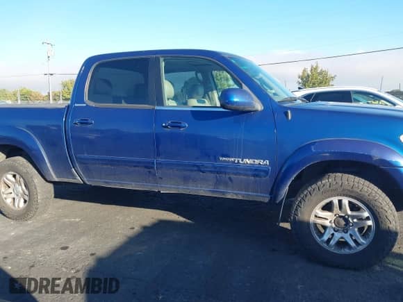 2005 Toyota Tundra Limited с VIN 5TBDT48185S490150, выставлен на аукционе IAAI как лот 43476350 с пробегом 285 794 миль миль и . История ставок и продаж доступна на DreamBid. Изображение 13.