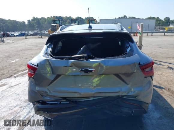 2024 Chevrolet Trax ACTIV z VIN KL77LKE21RC196972, wystawiony jako IAAI lot #43302661 z przebiegiem 17 280 mil mil oraz . Historia ofert i sprzedaży dostępna na DreamBid. Obrazek 16.