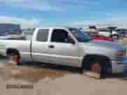 2005 GMC Sierra 1500 SLE z VIN 2GTEC19TX51217941, wystawiony jako IAAI lot #41333257 z przebiegiem 273 832 mil mil oraz . Historia ofert i sprzedaży dostępna na DreamBid. Obrazek 13.