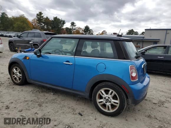 2012 MINI Hardtop с VIN WMWSU3C58CT255114, выставлен на аукционе Copart как лот 82761795 с пробегом 147 495 миль миль и Чистый • Clean title. История ставок и продаж доступна на DreamBid. Изображение 2.