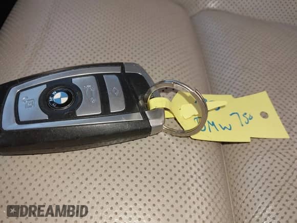 2012 BMW 7 Series 750i with VIN WBAKA8C52CCY37683, listed as a IAAI auction lot 43490670 with 184,183 mi miles and . Bid and sale history available at DreamBid. Image 11.