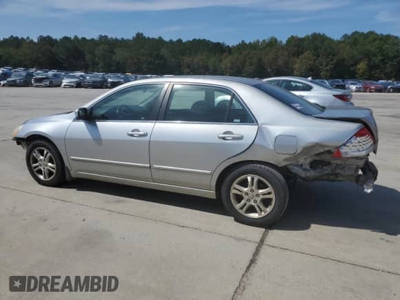 2007 Honda Accord LX SE z VIN 1HGCM56327A142632, wystawiony jako Copart lot #81317115 z przebiegiem 208 276 mil mil oraz Szkoda całkowita • Salvage title. Historia ofert i sprzedaży dostępna na DreamBid. Obrazek 2.