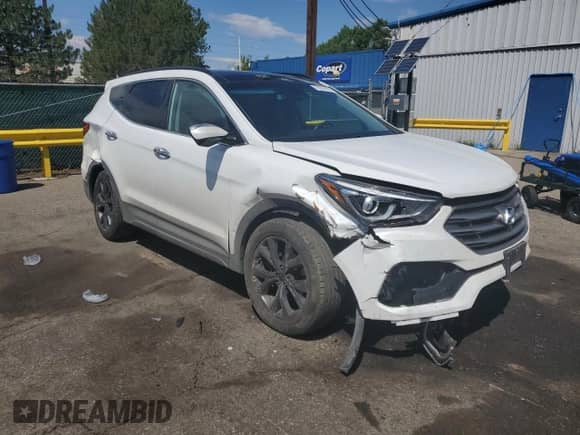 2017 Hyundai Santa Fe Ultimate с VIN 5XYZWDLA5HG497960, выставлен на аукционе Copart как лот 70514625 с пробегом 140 965 миль миль и Списание • Salvage title. История ставок и продаж доступна на DreamBid. Изображение 1.