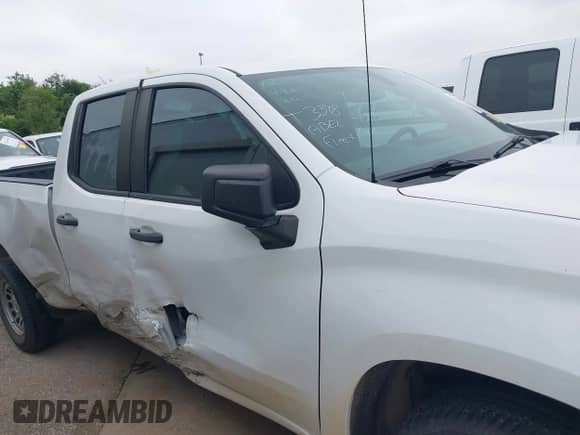 2020 Chevrolet Silverado 1500 Work Truck with VIN 1GCRWAEF6LZ290561, listed as a IAAI auction lot 42175885 with 68,546 mi miles and . Bid and sale history available at DreamBid. Image 13.
