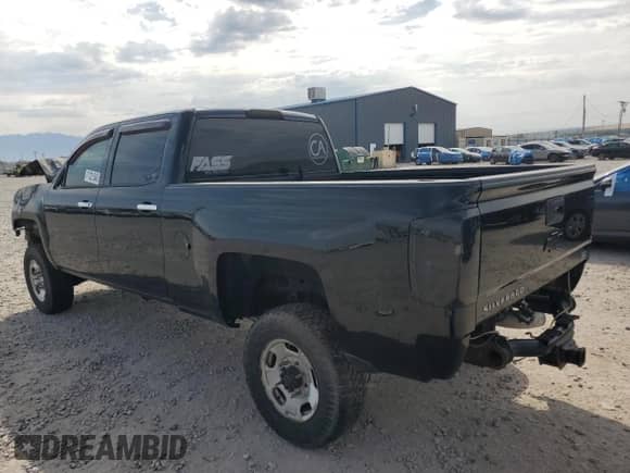 2015 Chevrolet Silverado 2500HD LTZ z VIN 1GC1KWE86FF110363, wystawiony jako Copart lot #71321545 z przebiegiem Nie podano mil oraz Szkoda całkowita • Salvage title. Historia ofert i sprzedaży dostępna na DreamBid. Obrazek 2.