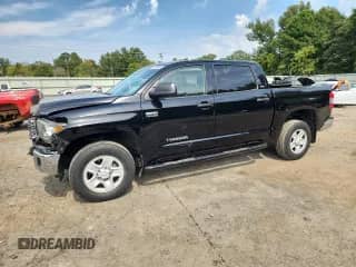 2020 Toyota Tundra SR5 с VIN 5TFEY5F12LX267034, выставлен на аукционе Copart как лот 84702905 с пробегом 37 338 миль миль и Списание • Salvage title. История ставок и продаж доступна на DreamBid. Изображение 1.