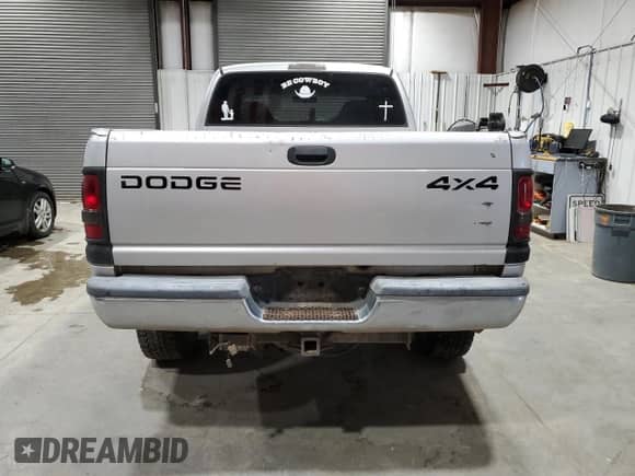 2001 Dodge 2500 with VIN 1B7KF23W21J615695, listed as a Copart auction lot 81850084 with 162,715 mi miles and Clean title. Bid and sale history available at DreamBid. Image 6.
