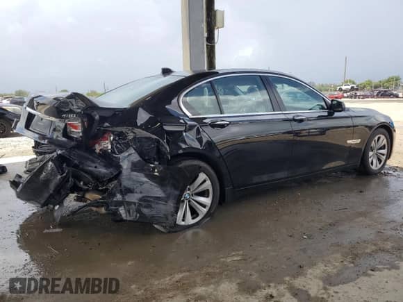 2011 BMW 7 Series 740i с VIN WBAKA4C55BC612973, выставлен на аукционе Copart как лот 66282185 с пробегом 106 117 миль миль и Списание • Salvage title. История ставок и продаж доступна на DreamBid. Изображение 3.