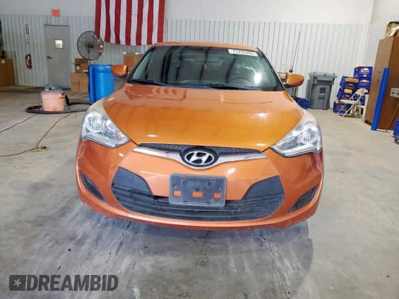 2016 Hyundai Veloster z VIN KMHTC6AD9GU290259, wystawiony jako Copart lot #71255265 z przebiegiem 134 088 mil mil oraz Czysty tytuł • Clean title. Historia ofert i sprzedaży dostępna na DreamBid. Obrazek 5.